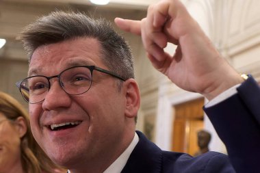 Bükreş, Romanya. 31. Mar, 2025: Romanya Birliği İttifak Vekili (AUR) ve Milletvekilleri Meclisi Kültür Komitesi Başkanı Mihail Neamtu basına konuştu.