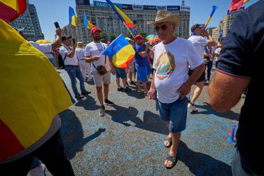 Bükreş, Romanya. 20 Temmuz 2025: Romanlar Birliği için İttifak tarafından düzenlenen 