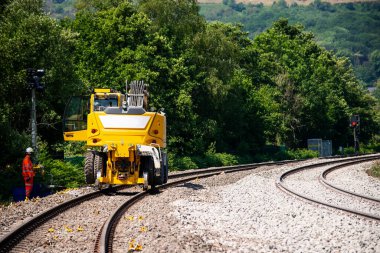 Bir demiryolu inşaatı, İngiltere 'de bir demiryolunda çalışmak.