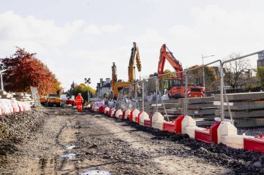 İngiltere 'de sonbaharda demiryolu inşaatı