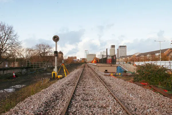 Yeni bir demiryolu inşaatı, şantiye
