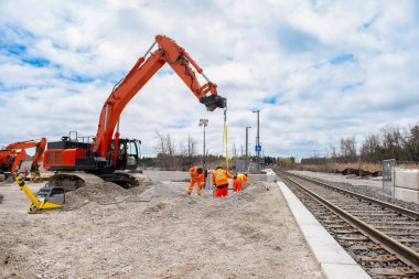 Kanada 'da bir tren istasyonunun inşaatı