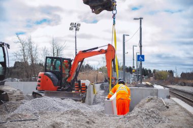 Kanada 'da bir tren istasyonu inşaatı