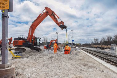 Kanada 'da bir tren istasyonu inşaatı