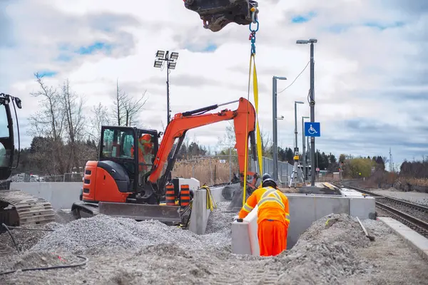 Kanada 'da bir tren istasyonu inşaatı