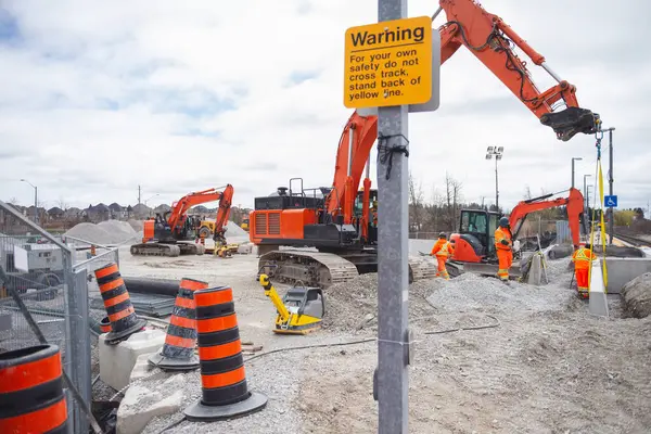 Kanada 'da bir tren istasyonu inşaatı