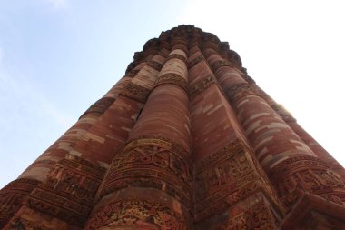 Delhi, Hindistan - Tarihi anıtlar Qutub Minar 15 Ağustos 2024