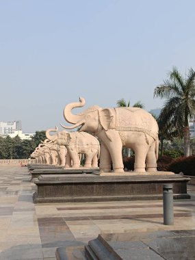 Noida, India- Fil Heykelleri, Noida 'daki Fil Heykelleri' nin resmi, 21 Aralık 2024