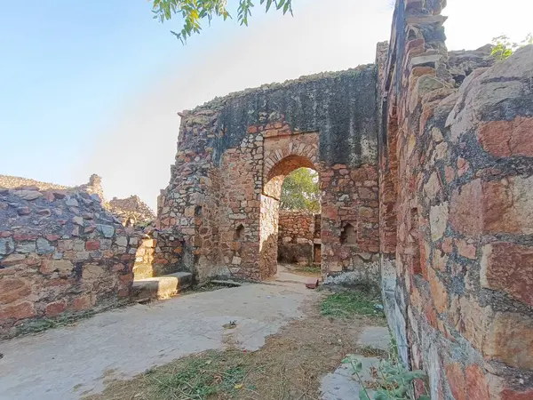Delhi, Hindistan - Tughlakabad Fort Delhi, Tughlakabad Fort 'un Delhi' deki bir resmi 10 Aralık 2024
