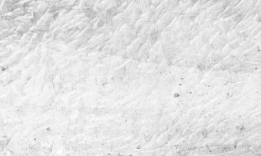 Grafik tasarımı ya da duvar kağıdı için klasik tarzda pürüzlü beyaz duvar arkaplanı. Geçmişe dönük yumuşak doğa düzeni. İnşaat veya dış dekorasyondaki gri soyut doku detayı.