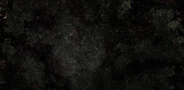 Grafik tasarımı ya da duvar kâğıdı için klasik tarzda koyu kaba taş duvar arkaplanı. Geçmişe dönük yumuşak doğa düzeni. İnşaat veya dış dekorasyonda siyah soyut doku detayı.