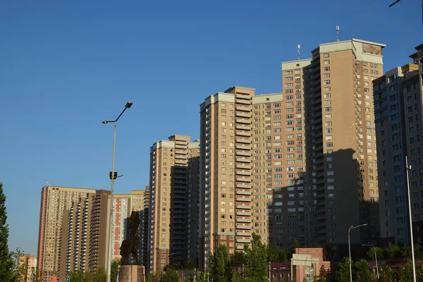 アスタナ Nur Sultan カザフスタン カザフスタンの首都アスタナ Nur Sultan の近代的な建物 — ストック写真