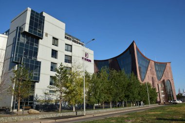 Astana (Nur-Sultan), Kazakistan 06.26.2021: Astana 'daki Ultra modern binalar (Nur-Sultan), Kazakistan' ın başkenti