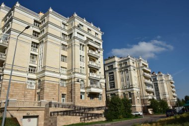 Astana (Nur-Sultan), Kazakistan 08.08.2023: Astana 'daki modern binalar (Nur-Sultan), Kazakistan' ın başkenti