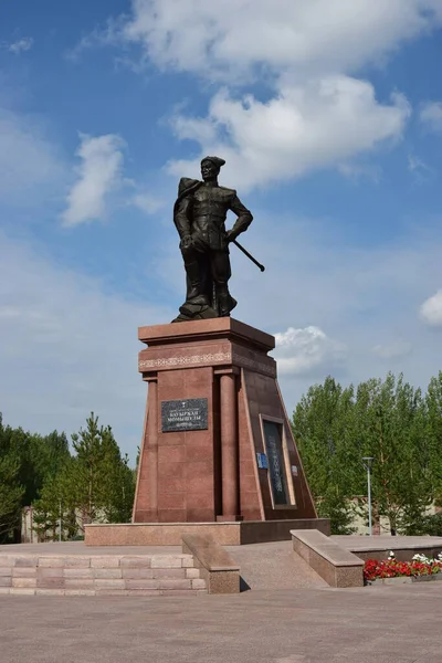 Astana Nur Sultan Kazakistan 2023 Monumento All Eroe Guerra Momysh — Foto Stock