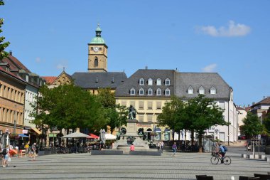 Schweinfurt, Bavyera, Aşağı Franconia, Almanya - 07.29.2024: Schweinfurt, Bavyera, Aşağı Frankonya, Almanya 'daki tarihi binalar
