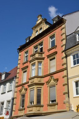 Schweinfurt, Bavyera, Aşağı Franconia, Almanya - 07.29.2024: Schweinfurt, Bavyera, Aşağı Frankonya, Almanya 'daki tarihi binalar