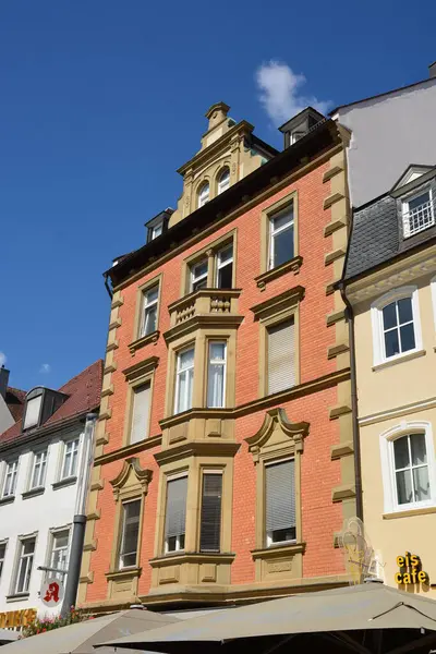 Schweinfurt, Bavyera, Aşağı Franconia, Almanya - 07.29.2024: Schweinfurt, Bavyera, Aşağı Frankonya, Almanya 'daki tarihi binalar