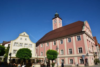 Eichsttt, Almanya 08.11.2024: Almanya 'nın Bavyera bölgesindeki Eichsttt kasabasında tarihi binalar