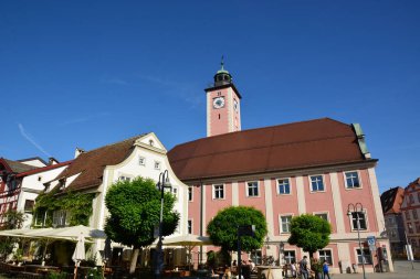 Eichsttt, Almanya 08.11.2024: Almanya 'nın Bavyera bölgesindeki Eichsttt kasabasında tarihi binalar