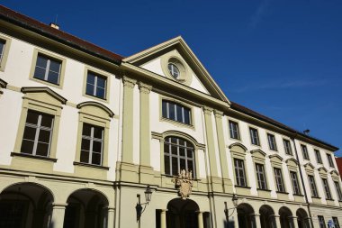 Eichsttt, Almanya 08.11.2024: Almanya 'nın Bavyera bölgesindeki Eichsttt kasabasında tarihi binalar