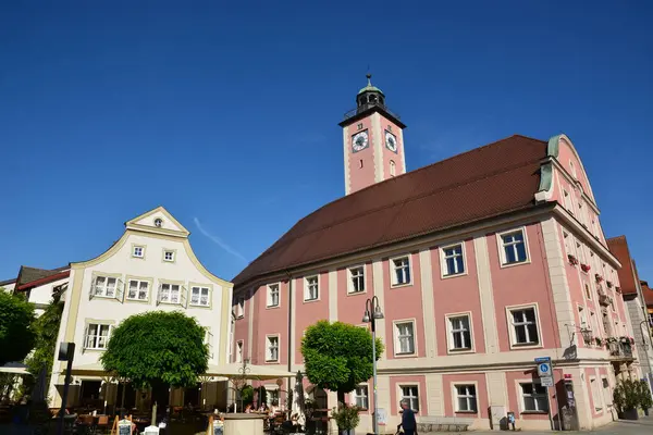 Eichsttt, Almanya 08.11.2024: Almanya 'nın Bavyera bölgesindeki Eichsttt kasabasında tarihi binalar