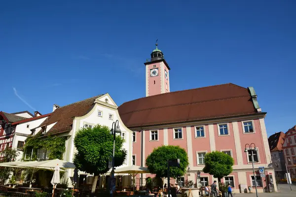 Eichsttt, Almanya 08.11.2024: Almanya 'nın Bavyera bölgesindeki Eichsttt kasabasında tarihi binalar