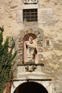 Eichsttt, Almanya 08.11.2024: Almanya 'nın Bavyera bölgesi yakınlarındaki WILLIBALDSBURG kalesinin (WILLIBALDSBURG) bir kısmı