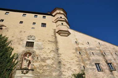 Eichsttt, Almanya 08.11.2024: Almanya 'nın Bavyera bölgesi yakınlarındaki WILLIBALDSBURG kalesinin (WILLIBALDSBURG) bir kısmı