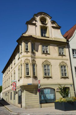 Eichsttt, Almanya 08.11.2024: Almanya 'nın Bavyera bölgesindeki Eichsttt kasabasında tarihi binalar