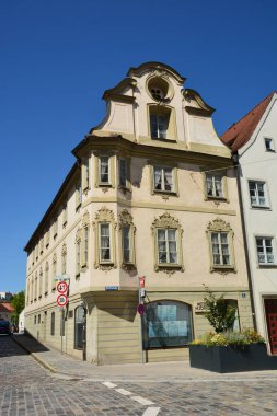 Eichsttt, Almanya 08.11.2024: Almanya 'nın Bavyera bölgesindeki Eichsttt kasabasında tarihi binalar