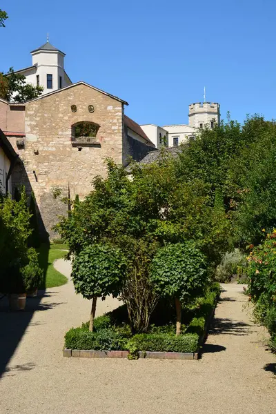 Eichsttt, Almanya 08.11.2024: Almanya 'nın Bavyera bölgesi yakınlarındaki WILLIBALDSBURG kalesinin (WILLIBALDSBURG) bir kısmı