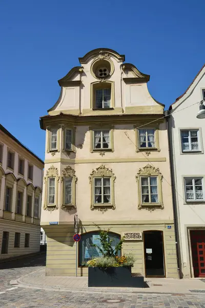 Eichsttt, Almanya 08.11.2024: Almanya 'nın Bavyera bölgesindeki Eichsttt kasabasında tarihi binalar