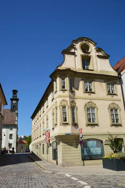 Eichsttt, Almanya 08.11.2024: Almanya 'nın Bavyera bölgesindeki Eichsttt kasabasında tarihi binalar