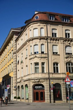 Münih, Bavyera, Almanya - 08.11.2024: Münih 'teki tarihi yapılar