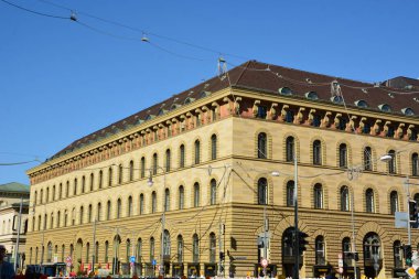 Münih, Bavyera, Almanya - 08.11.2024: Münih 'teki tarihi yapılar