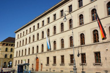 Münih, Bavyera, Almanya - 08.11.2024: Münih 'teki tarihi yapılar