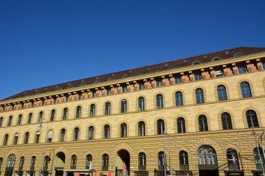 Münih, Bavyera, Almanya - 08.11.2024: Münih 'teki tarihi yapılar