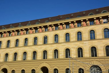 Münih, Bavyera, Almanya - 08.11.2024: Münih 'teki tarihi yapılar