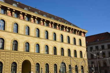 Münih, Bavyera, Almanya - 08.11.2024: Münih 'teki tarihi yapılar