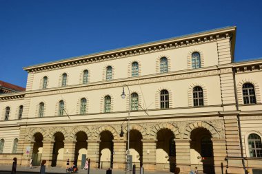 Münih, Bavyera, Almanya - 08.11.2024: Münih 'teki tarihi yapılar