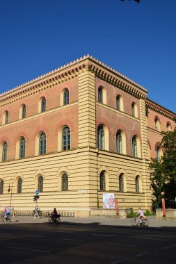 Münih, Bavyera, Almanya - 08.11.2024: Münih 'teki tarihi yapılar