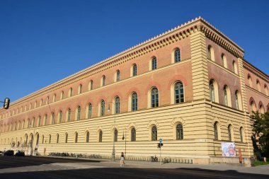 Münih, Bavyera, Almanya - 08.11.2024: Münih 'teki tarihi yapılar