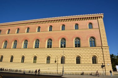 Münih, Bavyera, Almanya - 08.11.2024: Münih 'teki tarihi yapılar