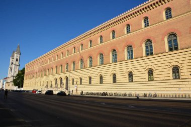 Münih, Bavyera, Almanya - 08.11.2024: Münih 'teki tarihi yapılar