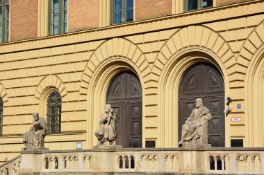 Münih, Bavyera, Almanya - 08.11.2024: Münih 'teki tarihi yapılar