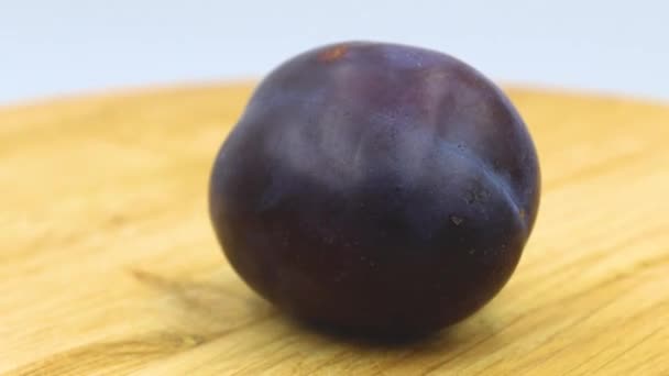 梅花旋转时的特写 健康的水果 — 图库视频影像