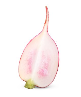 Beyaz arkaplanda kırmızı turp izole edildi.