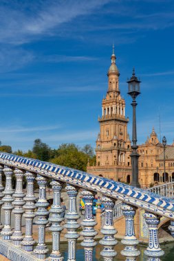 Sevilla 'daki İspanyol Merdivenlerinde bir yürüyüş