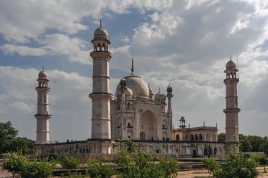 Rabiya ud-Durrani 'nin bibi-ka-Makbara mozolesi, Aurangabad' daki Padişah Aurangzeb 'in karısı. Hindistan.